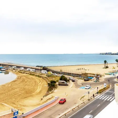 Atico Pink Beachfront * تورّيفيِخا