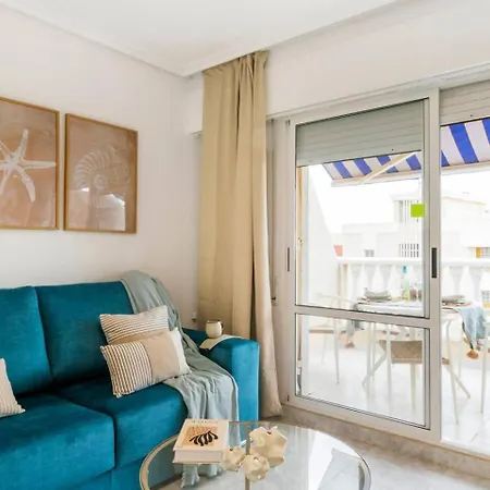 Atico Pink Beachfront Apartament Torrevieja