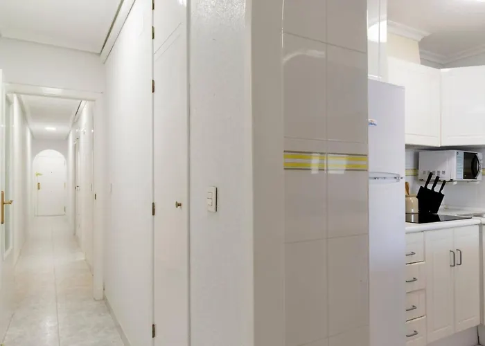 Atico Pink Beachfront تورّيفيِخا